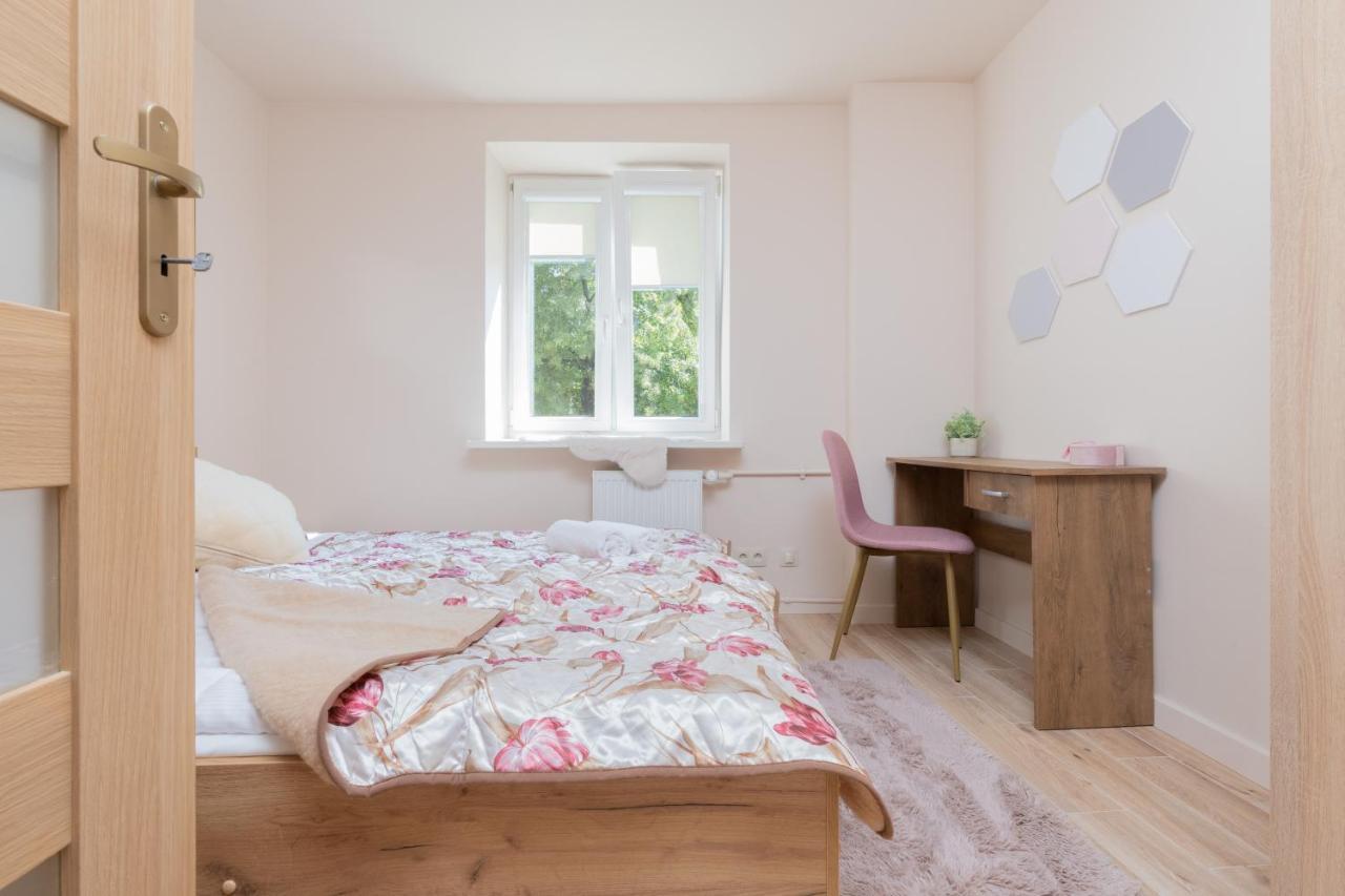 ורשה Mokotow Apartments Reytan By Noclegi Renters מראה חיצוני תמונה